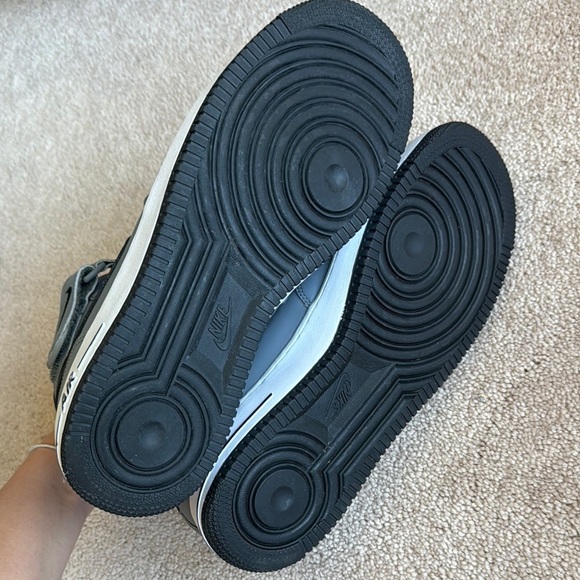 Nike Air Gray High-Top Sneakers - Picture 5 of 6